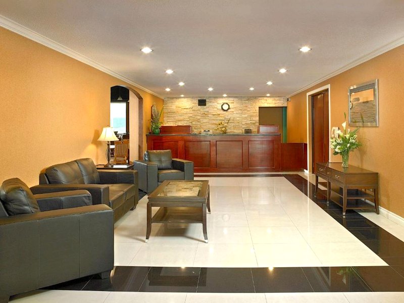 コースト フレイザー イン (COAST FRASER INN)の写真