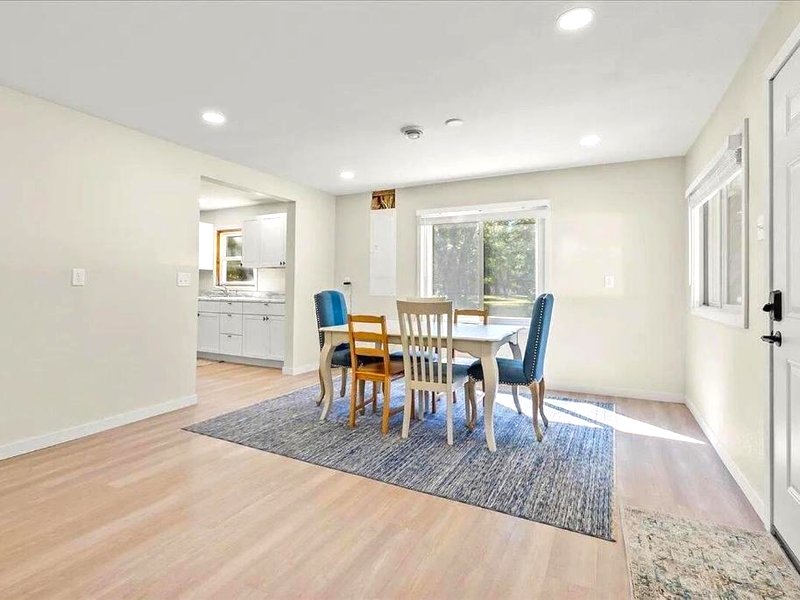 Riverside Retreat - Renovated Home on 15 Acres!の写真
