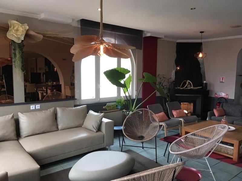 Logis Hotel Restaurant Le Castel Fleuriの写真