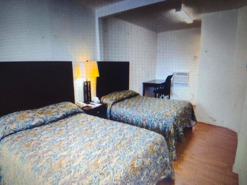 Budget Inn & Suites -Super-Ice Cold Spotless Rooms- Door-to-Door Lit Parking & Lowest Price plus HBOの写真