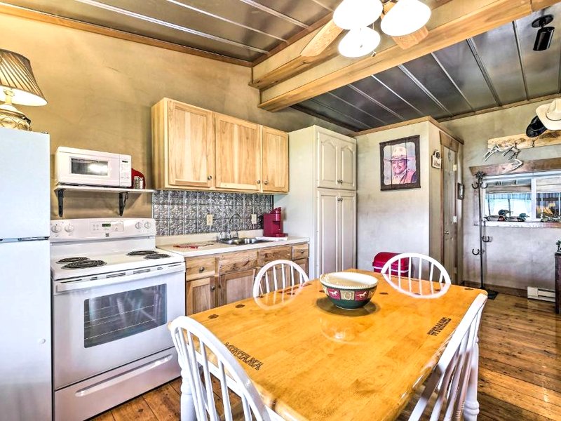 Renovated Bunkhouse on 12-Acre Horse Farm!の写真