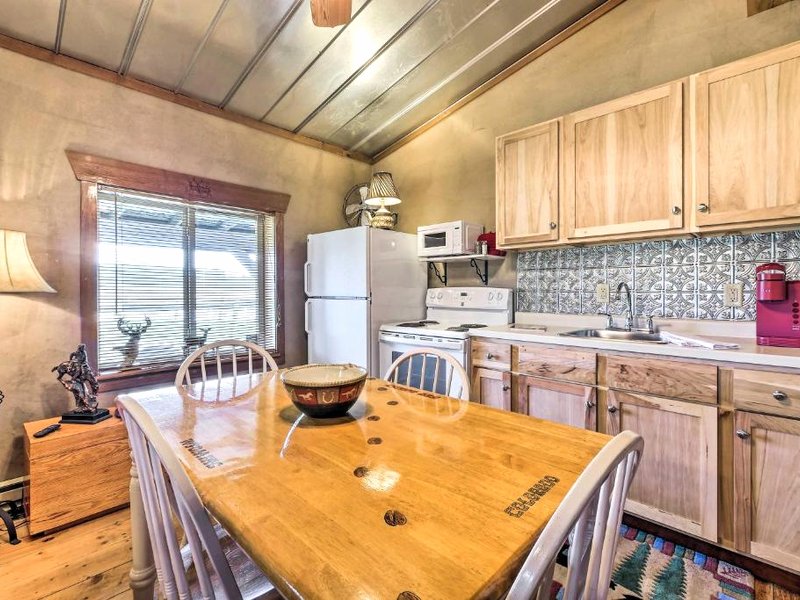 Renovated Bunkhouse on 12-Acre Horse Farm!の写真