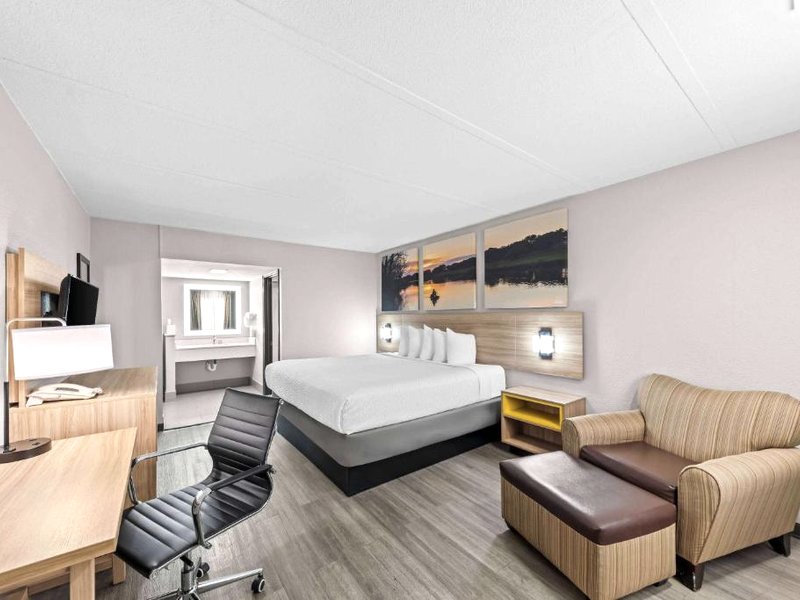 デイズ イン バイ ウィンダム ゲインズビル (Days Inn by Wyndham Gainesville)の写真