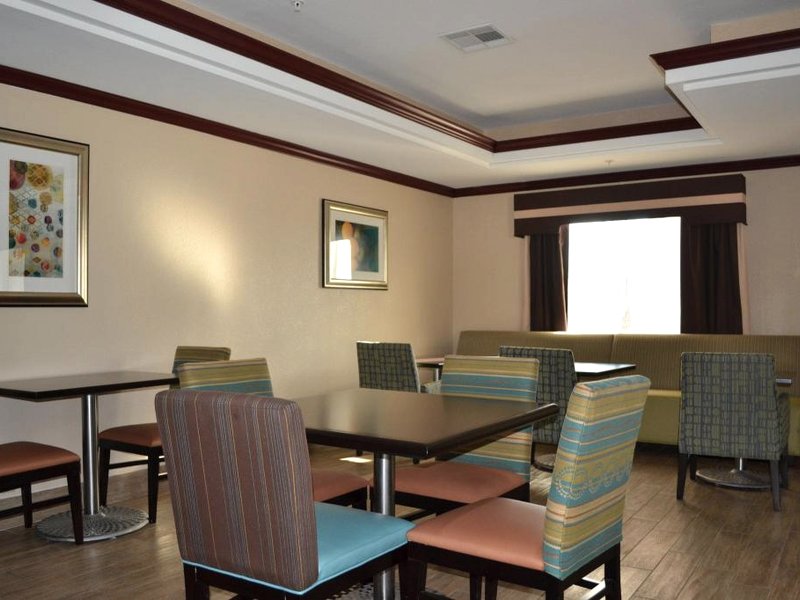 Holiday Inn Express Hotel & Suites Gainesville By IHGの写真