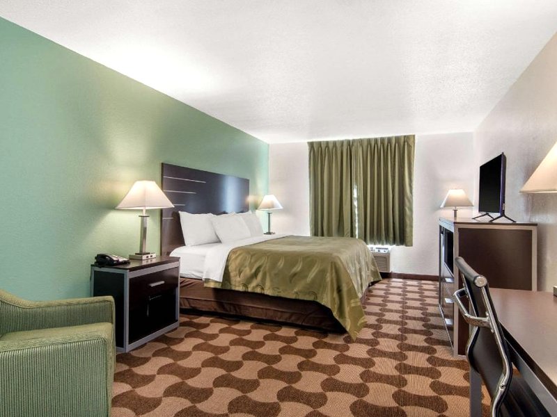 クオリティ イン (Quality Inn)の写真