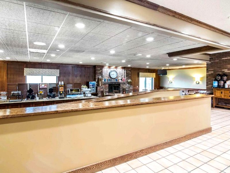 Clarion Inn & Suites - University Areaの写真