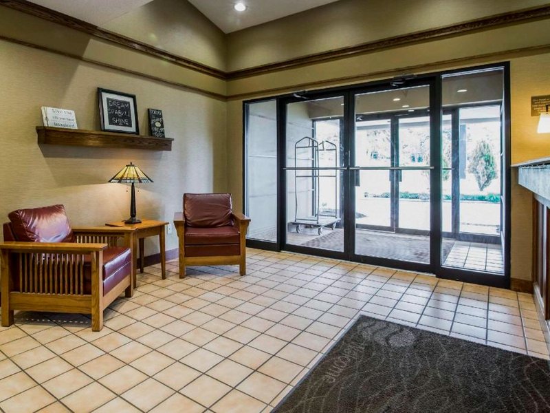 Clarion Inn & Suites - University Areaの写真