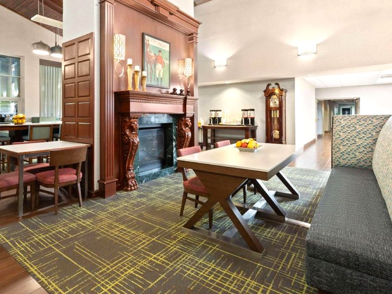 Hampton Inn and Suites Scottsburgの写真