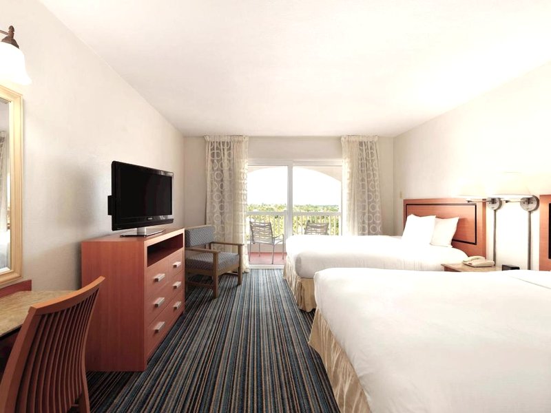 エンバシー スイーツ バイ ヒルトン ドラド デル マール ビーチ リゾート (Embassy Suites by Hilton Dorado del Mar Beach Resort)の写真