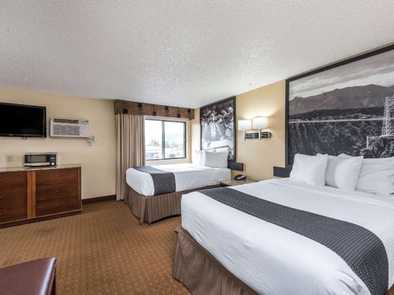 スーパー 8 バイ ウインダム キャノン シティ (Super 8 By Wyndham Canon City)の写真