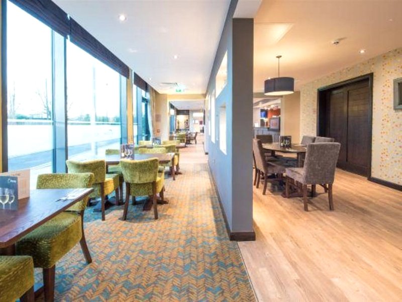 Premier Inn Maidenhead Town Centreの写真