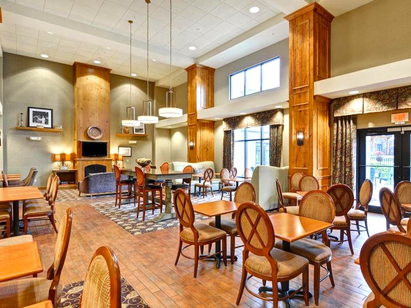 Hampton Inn and Suites New Hartfordの写真