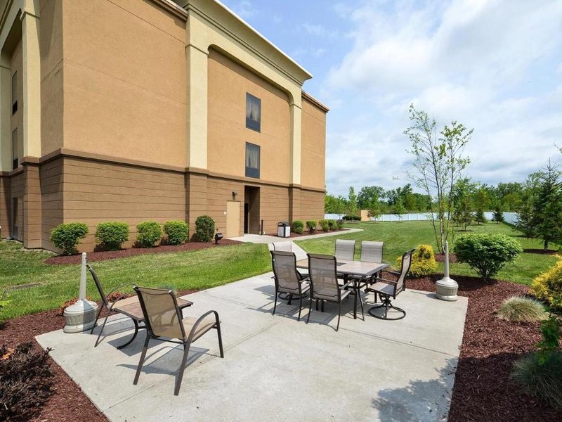 ハンプトン イン ユティカ (Hampton Inn Utica)の写真