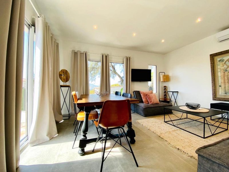 ベラ ビスタ レジデンス (Bella Vista Residence)の写真