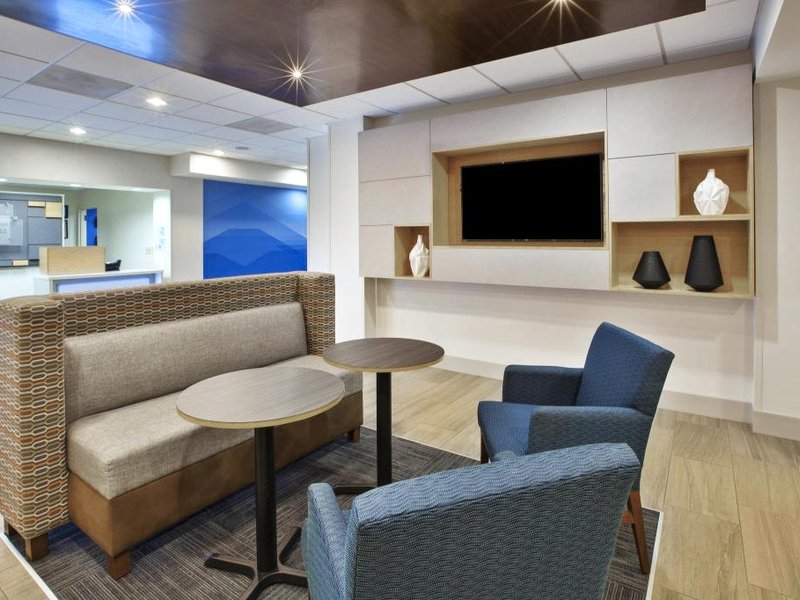 Holiday Inn Express Hotel & Suites Manchester Conference Center By IHGの写真