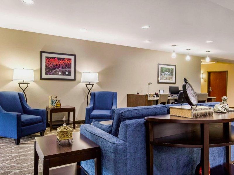 コンフォート スイーツ (Comfort Suites)の写真