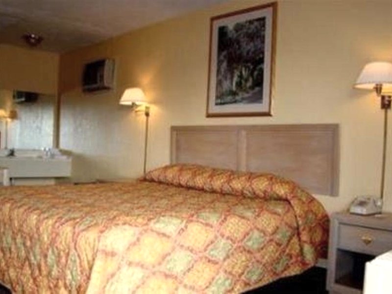 フェアビュー イン アンド スイーツ (FAIRVIEW INN AND SUITES)の写真