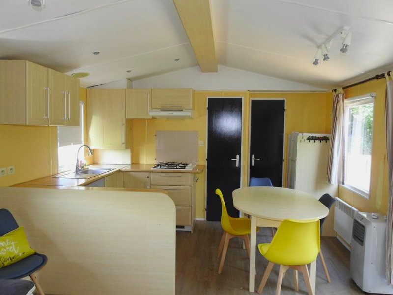 Mobil-home nature au cœur du Périgord Vert spa privé (Mobil-home nature au cœur du Perigord Vert spa prive)の写真