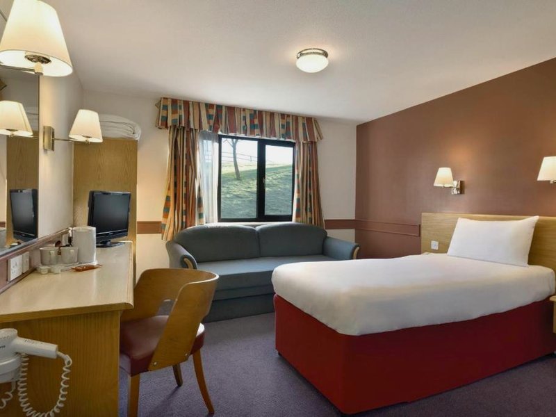 デイズ イン バイ ウィンダム メンブリー M4 (Days Inn by Wyndham Membury M4)の写真
