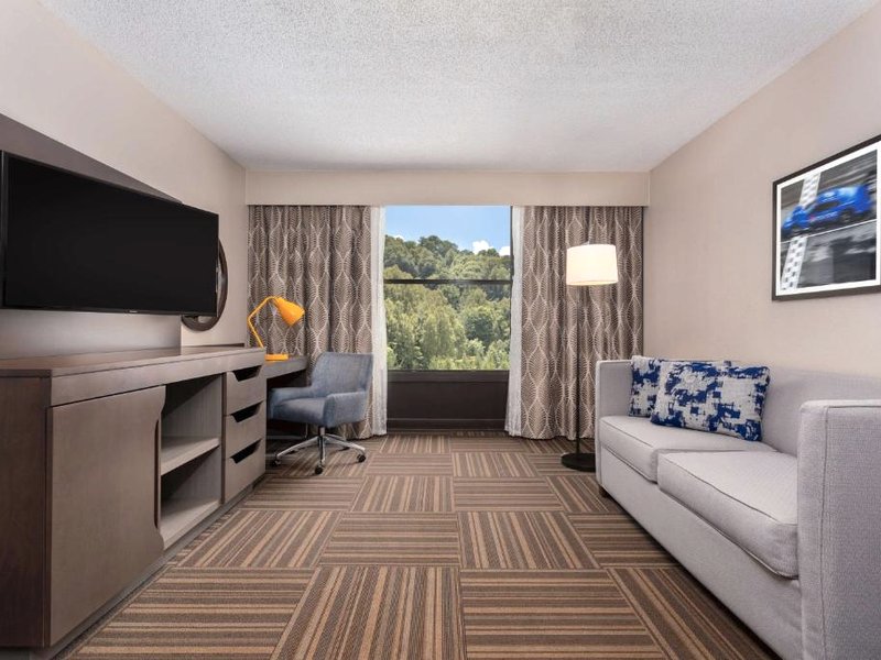 ハンプトン イン ブリストル (Hampton Inn Bristol)の写真