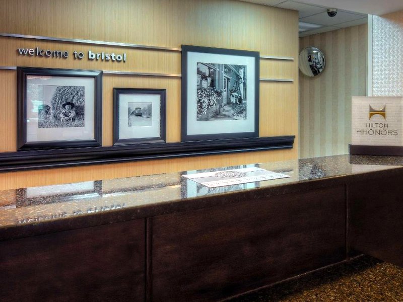 ハンプトン イン ブリストル (Hampton Inn Bristol)の写真