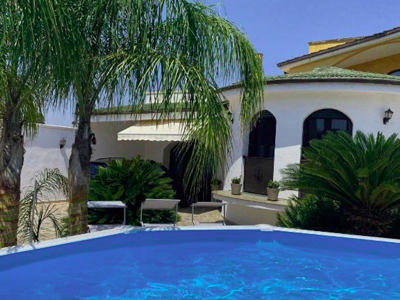 ［ノチーリア］ヴィラ（250m²）｜ 3ベッドルーム／1バスルーム (Villa Verde con piscina)の写真