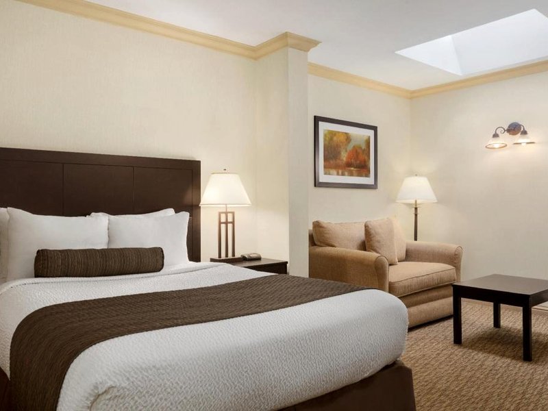 デイズ イン&スイーツ バイ ウィンダム スー セント マリー ON (Days Inn & Suites by Wyndham Sault Ste. Marie ON)の写真