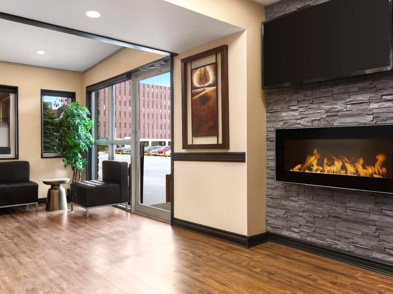 デイズ イン&スイーツ バイ ウィンダム スー セント マリー ON (Days Inn & Suites by Wyndham Sault Ste. Marie ON)の写真