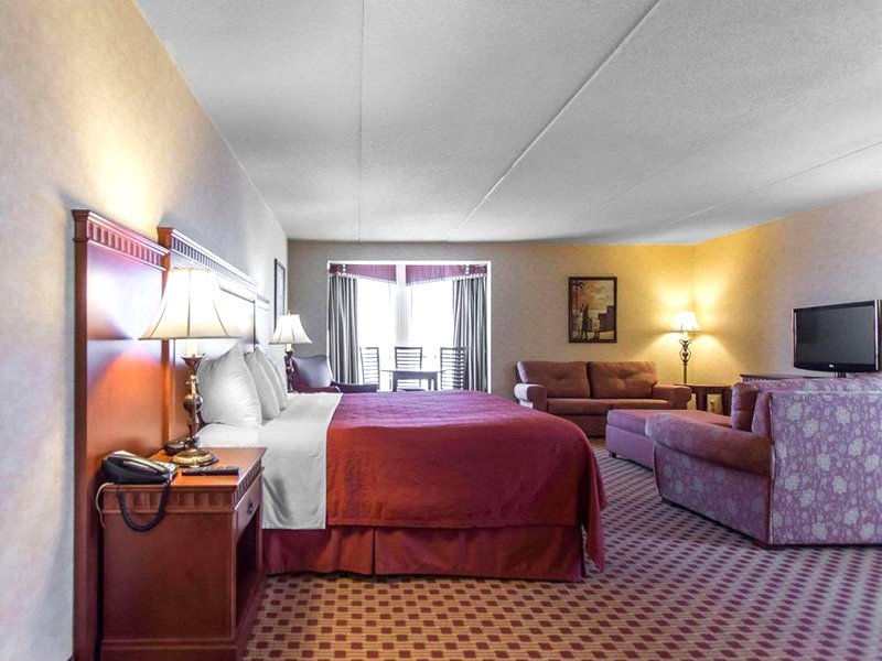 クオリティ イン アンド スイーツ ベイ フロント (Quality Inn & Suites Bay Front)の写真