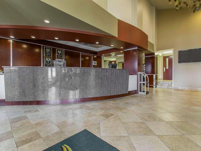 クオリティ イン アンド スイーツ ベイ フロント (Quality Inn & Suites Bay Front)の写真