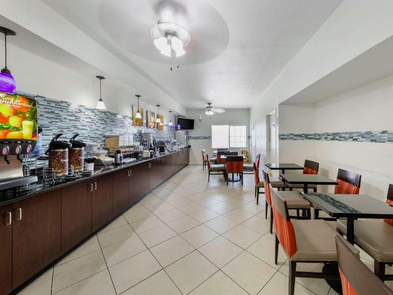 コンフォート スイーツ (Comfort Suites)の写真