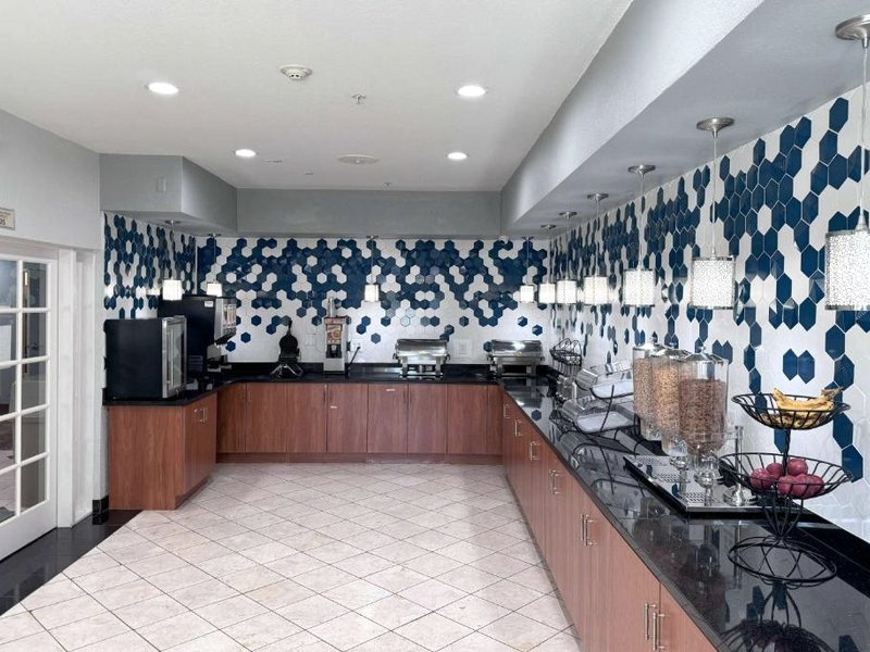 ラ キンタ イン&スイーツ バイ ウィンダム トゥーレアリ (La Quinta Inn & Suites by Wyndham Tulare)の写真