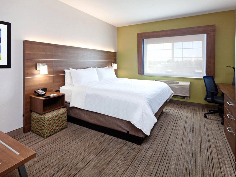 Holiday Inn Express and Suites Tulare By IHGの写真