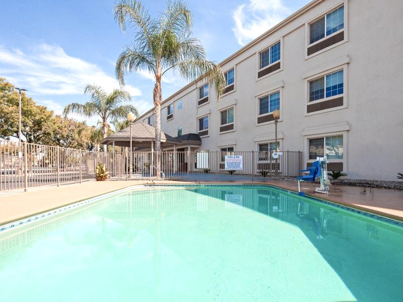 Holiday Inn Express and Suites Tulare By IHGの写真