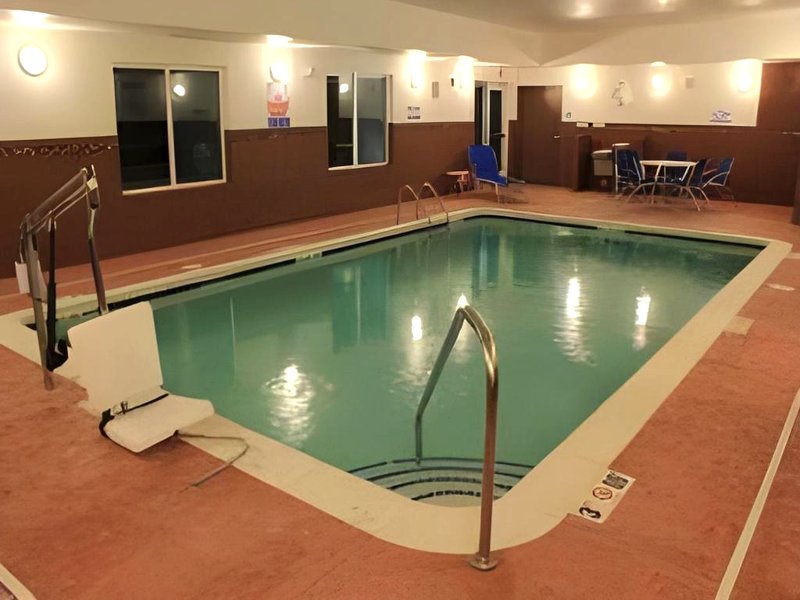 Holiday Inn Express & Suites Belle Vernon By IHGの写真