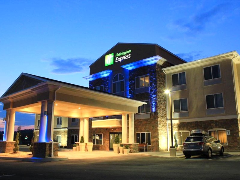 Holiday Inn Express & Suites Belle Vernon By IHGの写真