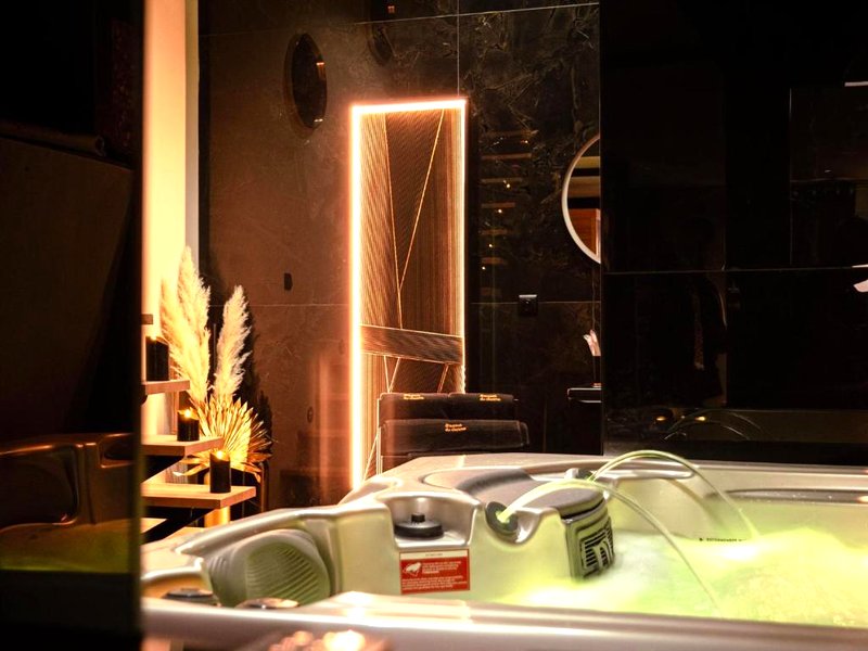 Douceur du Charme - Love-room à Charmes entre Epinal et nancy (Douceur du Charme - Love-room a Charmes entre Epinal et nancy)の写真