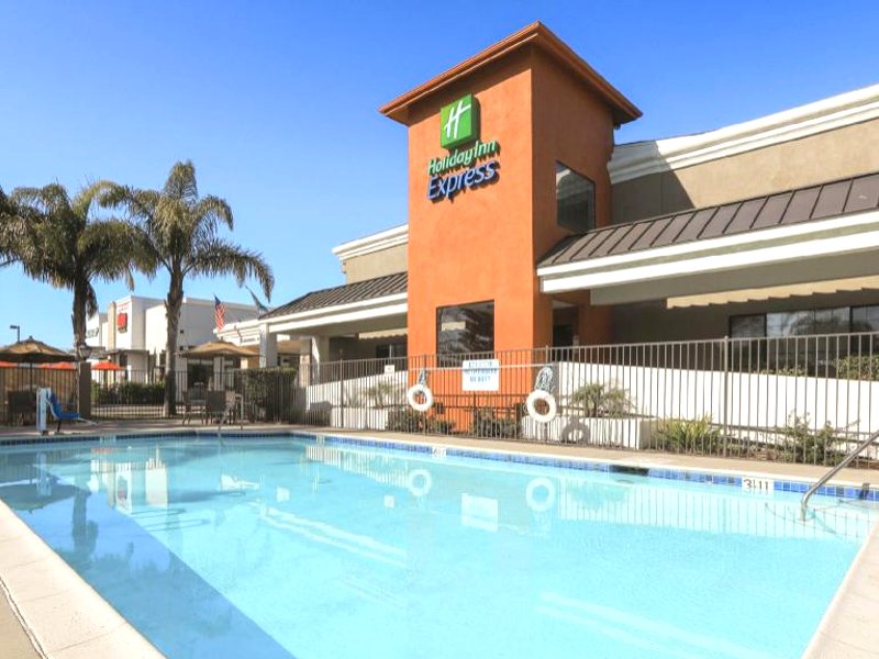 ホリデイ イン エクスプレス ロンポック バイ IHG (Holiday Inn Express Lompoc By IHG)の写真