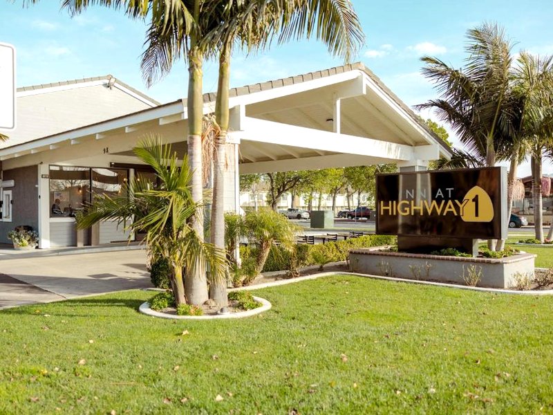 イン アット ハイウェイ 1 (Inn at Highway 1)の写真