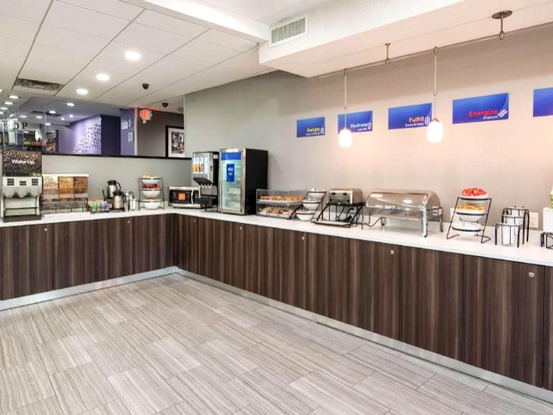 ベスト ウェスタン パラマス ホテル ＆ スイーツ (Best Western Paramus Hotel & Suites)の写真