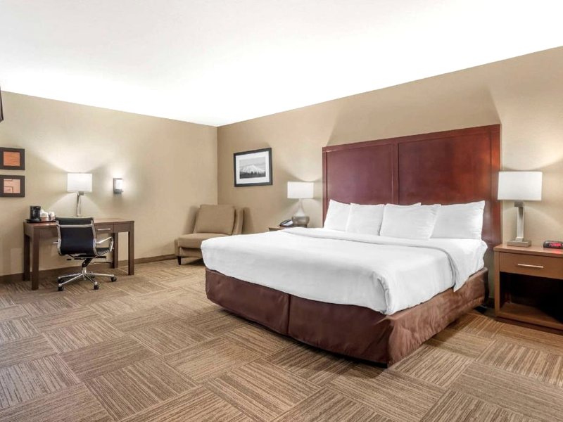コンフォート イン & スイーツ シータック エアポート (Comfort Inn & Suites Sea-Tac Airport)の写真