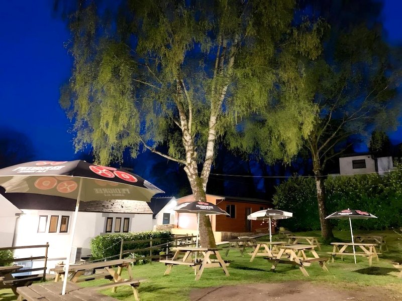 The Moon Inn at Stoney Middletonの写真