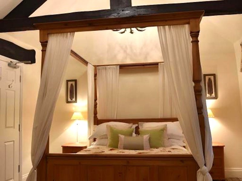 The Moon Inn at Stoney Middletonの写真