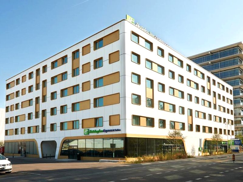 Holiday Inn Express And Suites Basel Allschwil By IHGの写真