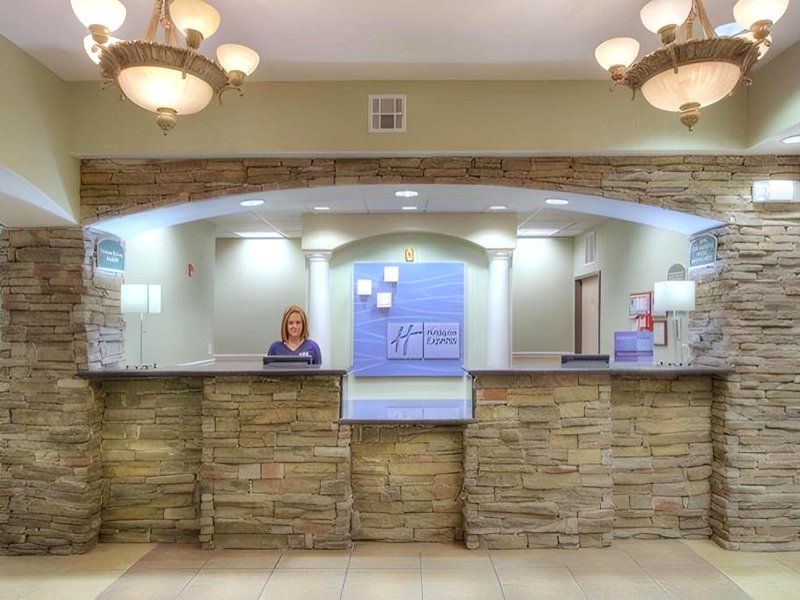 Holiday Inn Express Hotel & Suites Carlsbad By IHGの写真