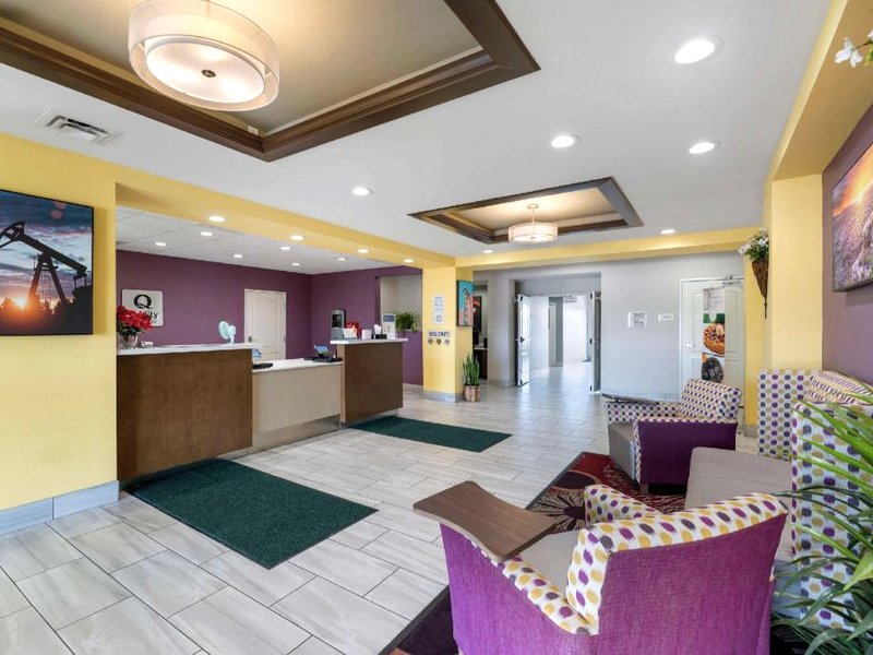 クオリティ イン & スイーツ カールズバッド キャバーンズ エリア (Quality Inn & Suites Carlsbad Caverns Area)の写真