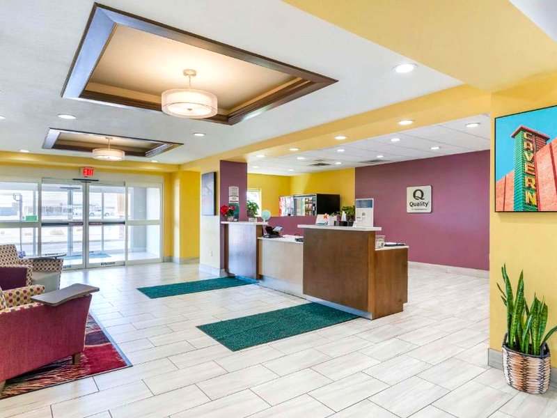 クオリティ イン & スイーツ カールズバッド キャバーンズ エリア (Quality Inn & Suites Carlsbad Caverns Area)の写真