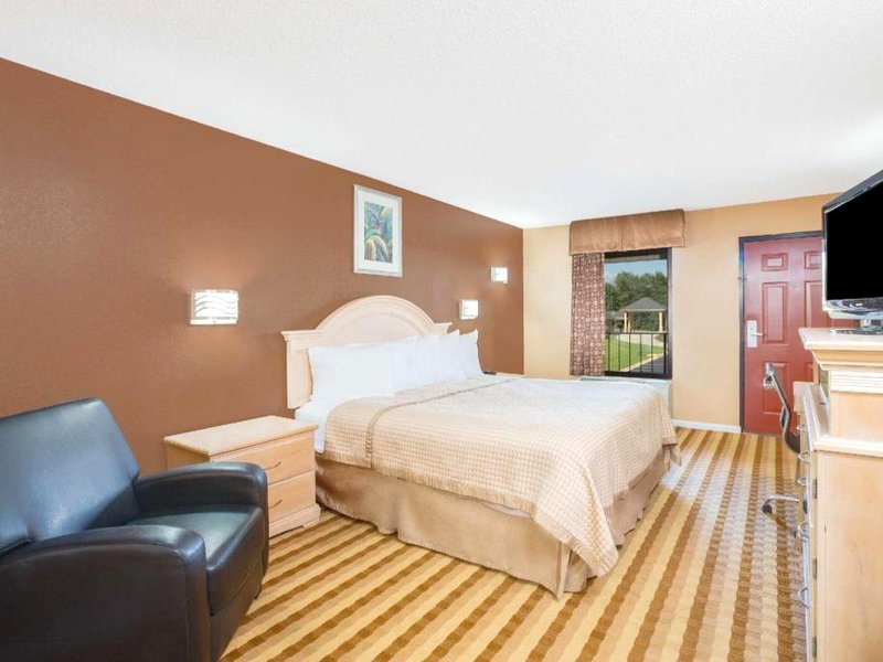 デイズ イン バイ ウィンダム コロンバス トライオン (Days Inn by Wyndham Columbus Tryon)の写真
