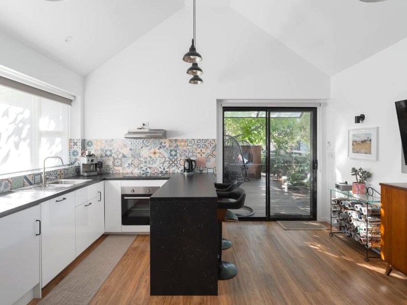 Derby Bank House- Heritage listed two bedroom old school B&B suite or a self contained cabinの写真