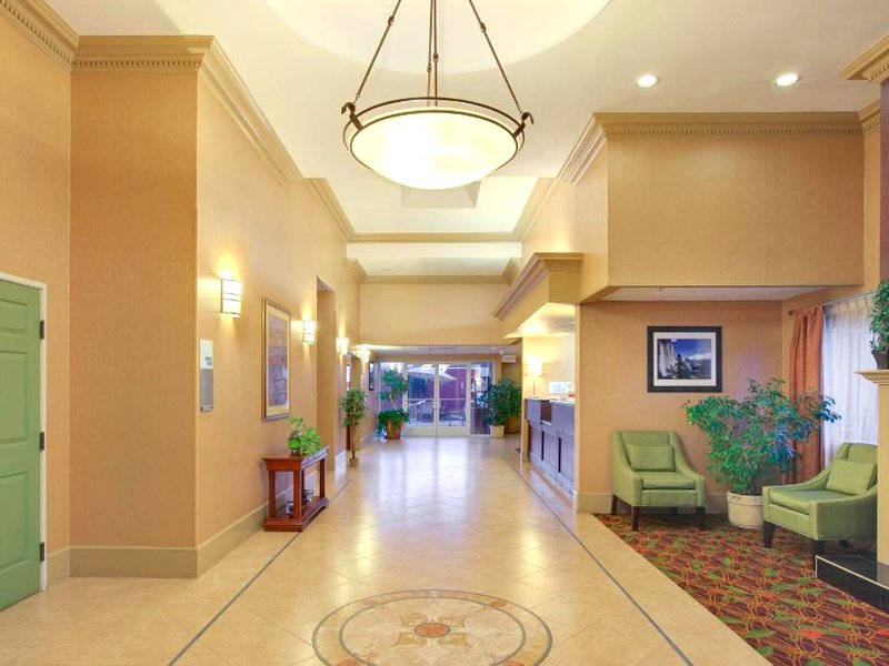ホリデイ イン エクスプレス オークデール バイ IHG (Holiday Inn Express Oakdale By IHG)の写真